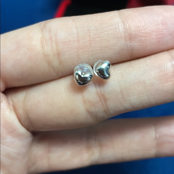 Dainty Heart Earring - Picture 3 of 4